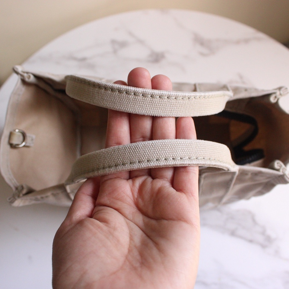 Marc Jacobs Small Tote Bag Beige - Picture 7 of 13